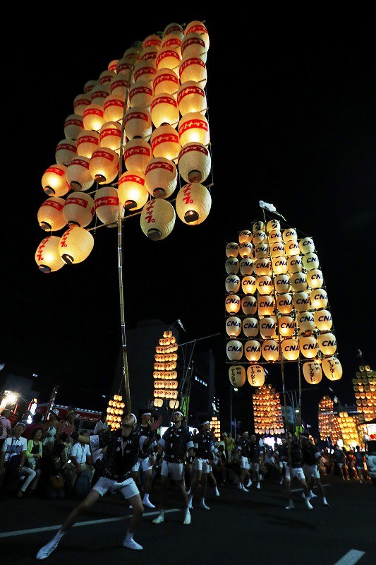 秋田竿燈まつり 過去最多２８２本登場 夏の夜空彩る 写真特集3 7 毎日新聞