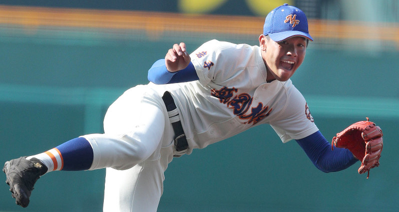 夏の高校野球：第2日第1試合 作新学院（栃木）ー盛岡大付（岩手