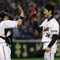 球界屈指の「強打の捕手」阿部慎之助の軌跡 [写真特集14/52] | 毎日新聞