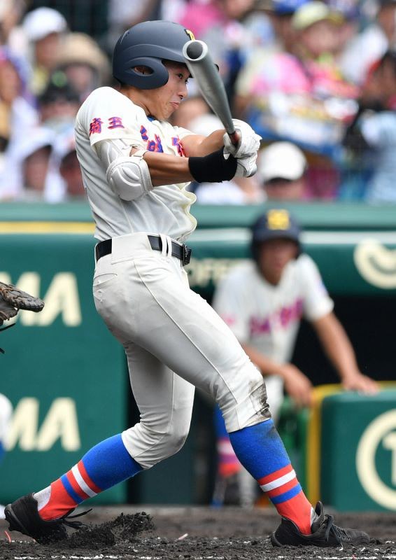 夏の高校野球：第3日第2試合 花咲徳栄（埼玉）－開星（島根） [写真