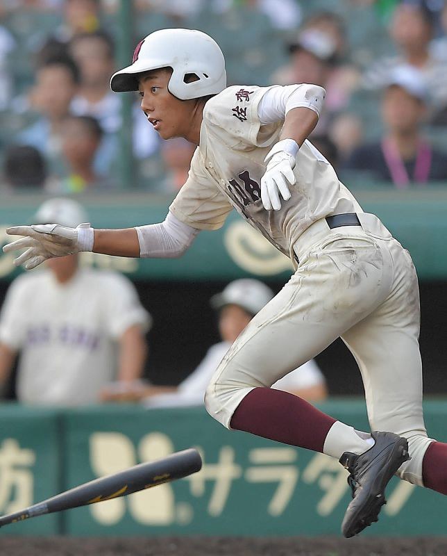 夏の高校野球：第3日第4試合 聖心ウルスラ（宮崎）―早稲田佐賀（佐賀