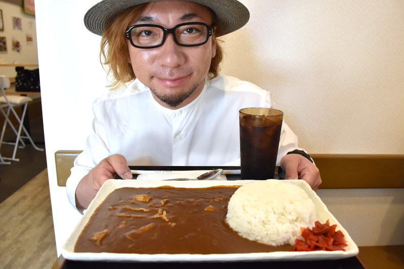 グルメ 大食漢 寺山修司が愛した 盆カレー 毎日新聞