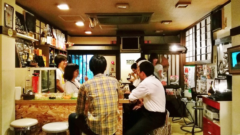 週間マガリの店内。この日は「みそしる屋」になっていた=筆者撮影
