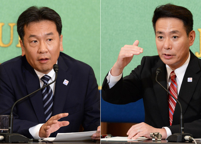 公開討論会で質問に答える<左>枝野幸男前幹事長と<右>前原誠司元外相=いずれも東京都千代田区の日本プレスセンターで22日、渡部直樹撮影