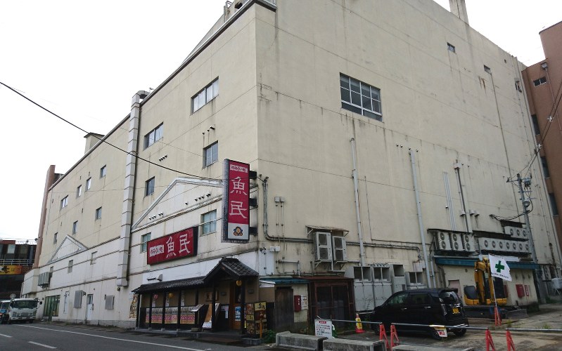 ポポロ館 最後の飲食店撤退 米沢市の再開発可能に 山形 毎日新聞