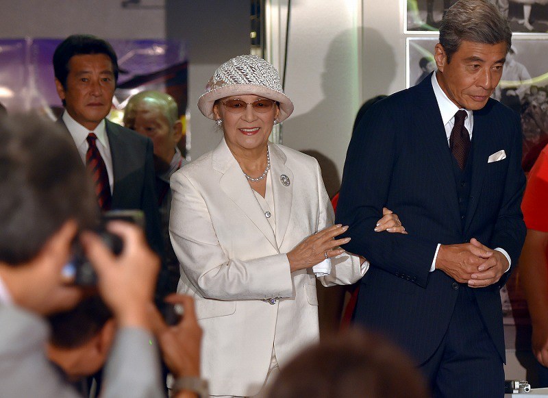 【本物】激レア　石原裕次郎　石原まき子　徹子の部屋　出演記念　ボールペン 石原裕次郎 写真典 監修石原まき子 ￥980+消費税 スマイルサンタ