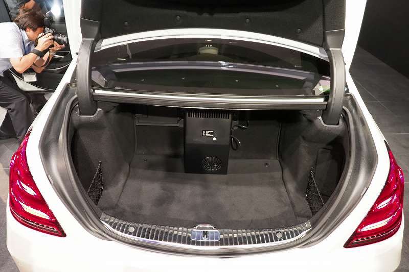 ベンツ 最高級車マイバッハの最新モデル発表 写真特集17 36 毎日新聞