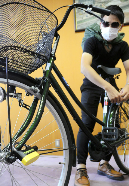 尼崎市：おとり自転車「アラーミー」で盗難対策 | 毎日新聞