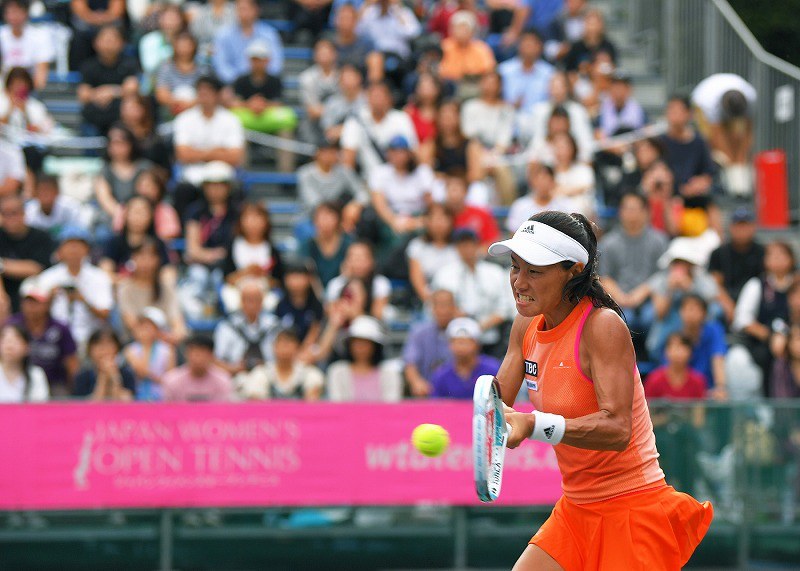 引退発表の伊達公子１回戦敗退 現役最後の試合に 写真特集6 12 毎日新聞