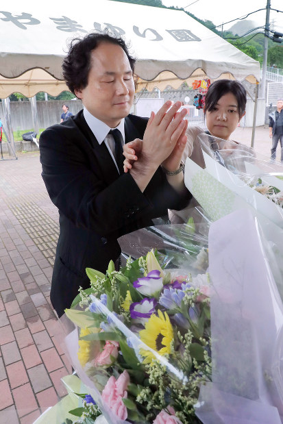 ストーリー 盲ろうの東大教授 その２止 盲ろうと生きて 毎日新聞