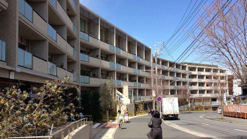東急田園都市線たまプラーザ駅に直結するマンション