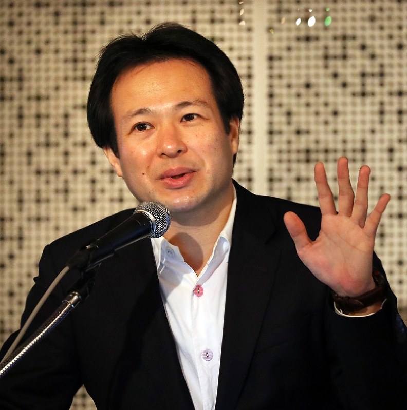 メトロポリタンアカデミーで講演する、池内恵・東京大学准教授=豊島区で、松田嘉徳撮影