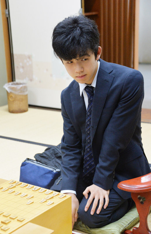藤井聡太四段=加古信志撮影