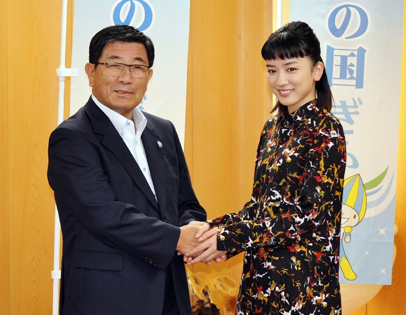 朝ドラ 芽郁さん 半分 青い 岐阜県キャラ ミナモに 毎日新聞