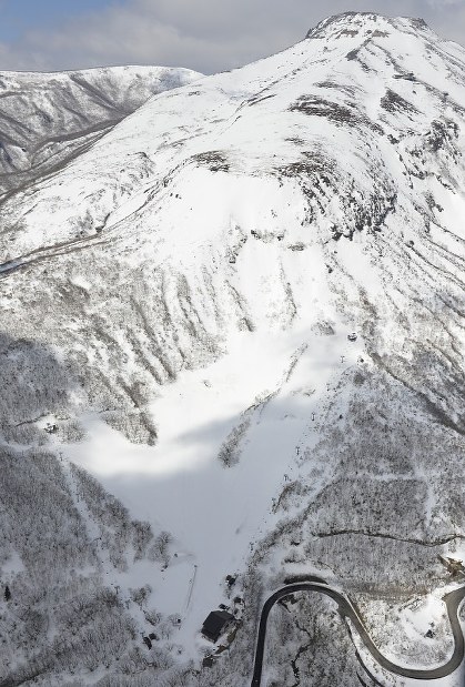 那須の雪崩：救出の生徒が報道機関に手記 | 毎日新聞