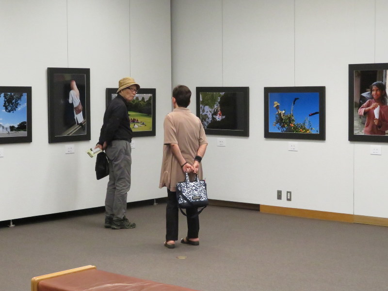 開かれている一宮写真協会選抜写真展