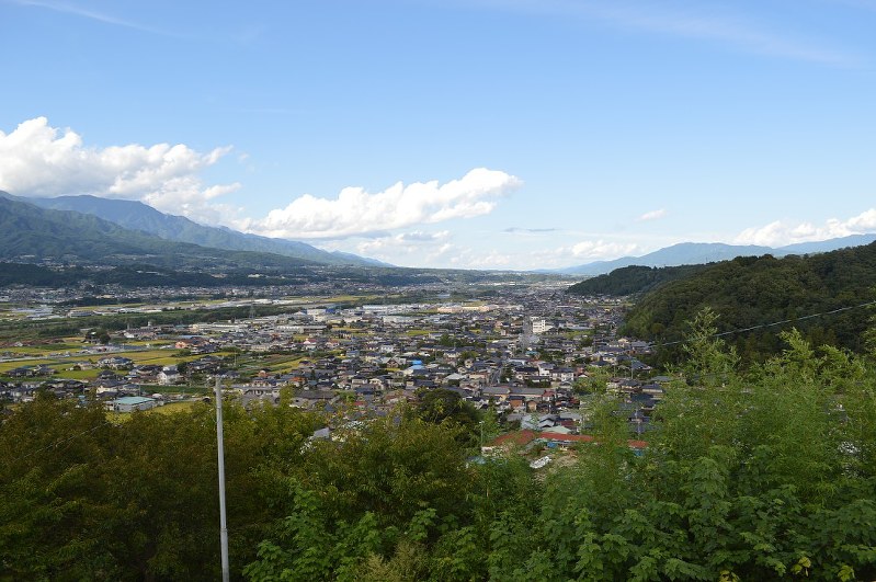 高台から見た長野県喬木村=喬木村で9月13日、和田浩幸撮影