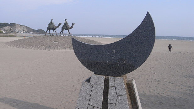 童謡 月の沙漠 人生の旅もまたどこへ行くのか 切ない歌を探して 森村潘 毎日新聞 経済プレミア