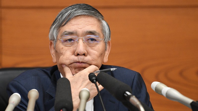 金融政策決定会合終了後に記者会見する日銀の黒田東彦総裁=2017年9月21日、丸山博撮影