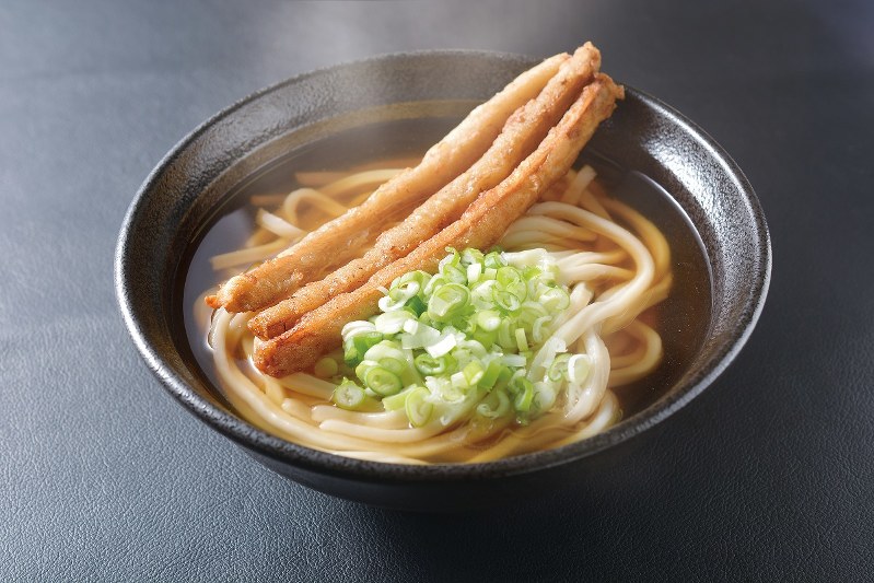 ふくやが期間限定で再現する「乙ちゃんうどん」のごぼ天うどん=ふくや提供