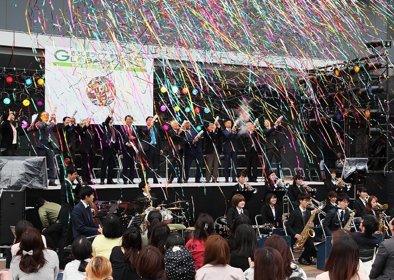 名古屋 ささしまライブ まちびらき宣言 毎日新聞 名古屋 ささしまライブ まちびらき宣言 毎日新聞