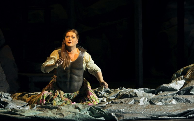 堂々たるブリュンヒルデに成長したキャスリーン・フォスター 「ジークフリート」第3幕から(C)Bayreuther Festspiele/Enrico Nawrath