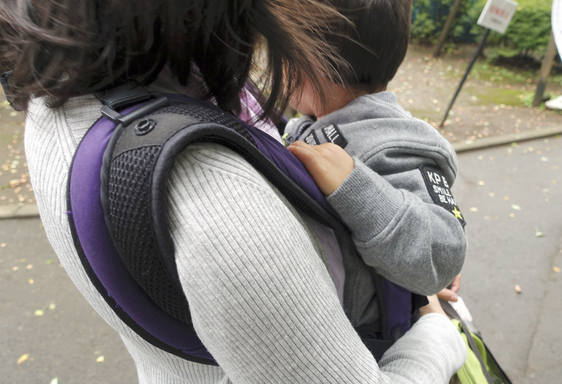 「日々長男の成長に触れることに幸せを感じる」と話す専業主婦の女性