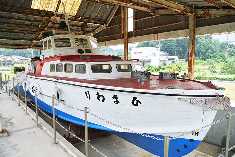 ペンキが塗り直された「文化船ひまわり」=広島県尾道市で、倉田陶子撮影