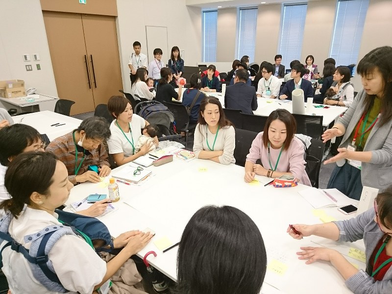 「希望するみんなが保育園に入れる社会をめざす会」が主催した「保活」イベント=東京都千代田区の衆院議員会館で2017年10月4日、中村かさね撮影