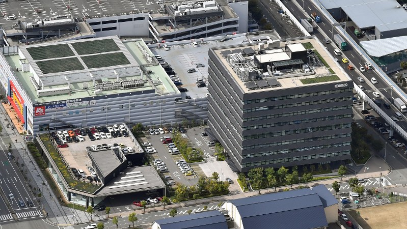 神戸製鋼所神戸本社=2017年10月18日、小関勉撮影