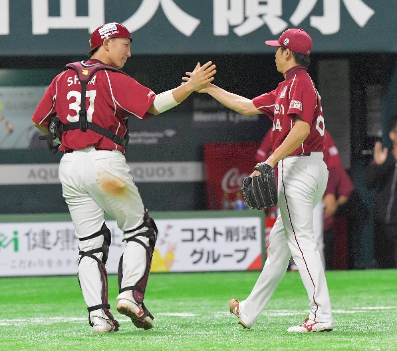 プロ野球CS：競り勝って楽天連勝 継投で逃げ切る | 毎日新聞