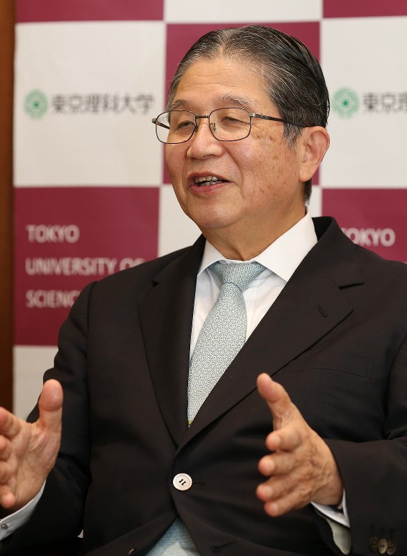 文化勲章を受章することが決まった藤嶋昭・東京理科大学長=太田康男撮影