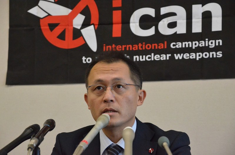 ノーベル平和賞の受賞決定後、初めて広島を訪れて記者会見に臨むICANの川崎哲さん=広島市役所で2017年10月26日午前10時、竹下理子撮影