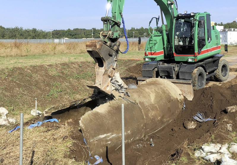 戦争遺物！幻のロケット局地戦闘機「秋水」の陶器製燃料瓶(呂号甕 /日本碍子製) 戦争遺物！幻のロケット局地戦闘機「秋水」の陶器製燃料瓶(呂号
