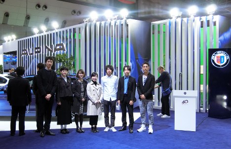 ブースの基本設計を行った（左から）先崎さん、平川さん、森田さん、永岑さん、田中さん