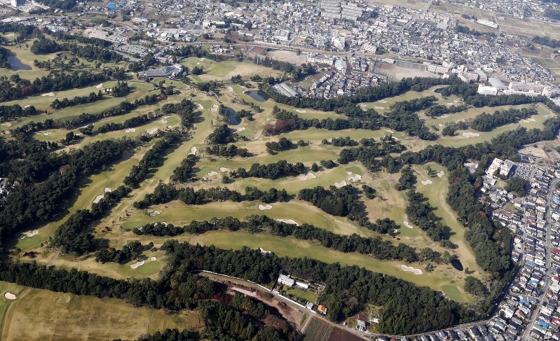 トランプ米大統領と安倍首相が松山英樹選手を交えてラウンドする予定の霞ケ関カンツリー倶楽部・東コース=埼玉県川越市で2017年11月2日、本社ヘリから