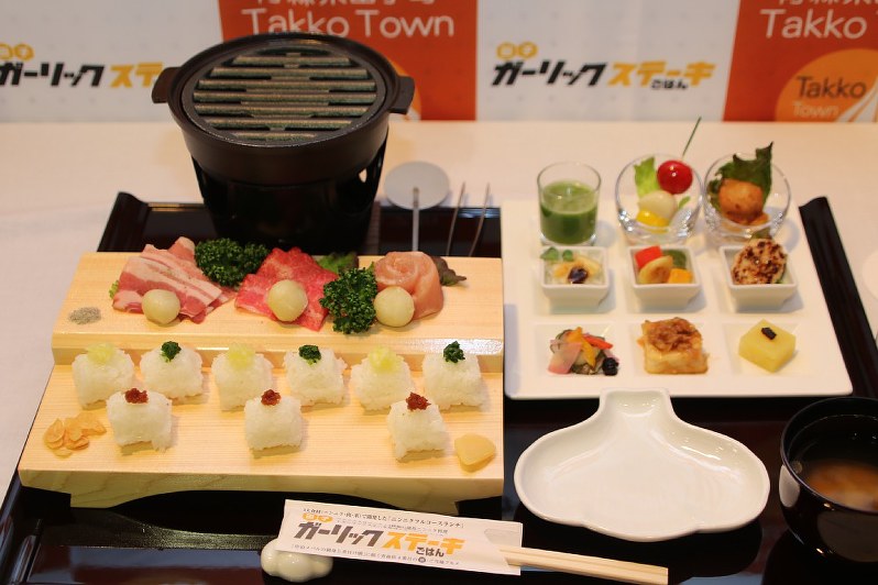 4万食を突破した「ガリステごはん」。今年3月にはメニューがリニューアルされた=青森県田子町で2017年3月28日、塚本弘毅撮影