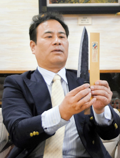 伝統工芸品：蚊焼包丁、世界を魅了 米などで通販 | 毎日新聞