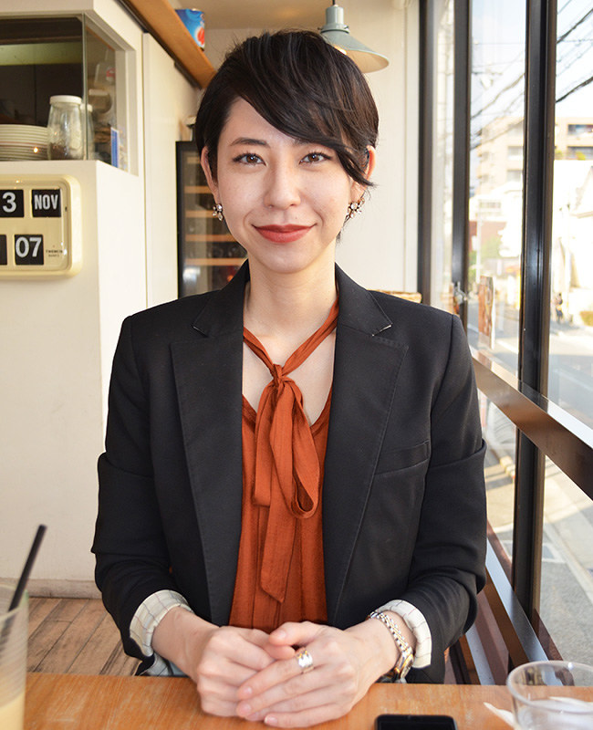 ゴッホの魅力に触れ「勉強になった」と話す古賀陽子さん=兵庫県西宮市内で、亀田早苗撮影