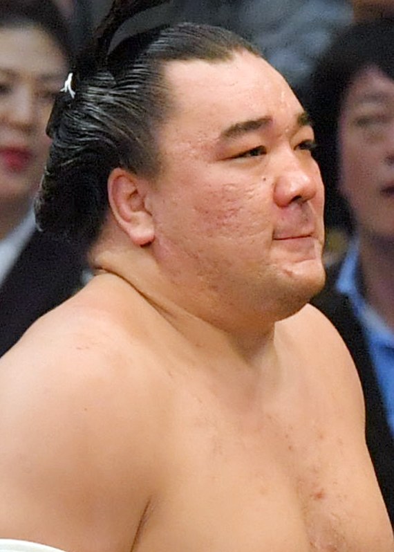 日馬富士暴行 貴ノ岩は４０ ５０発殴られた 元旭鷲山 毎日新聞
