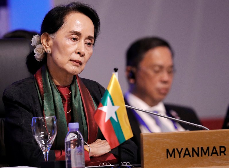 東南アジア諸国連合(ASEAN)と欧州連合(EU)の首脳会議に出席したミャンマーのアウンサンスーチー国家顧問兼外相=14日、ロイター