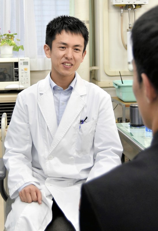 ｓｔａｎｄ ｂｙ ｙｏｕ そばにいるよ 頑張り過ぎず相談を 高校の養護教諭 吉田聡さん ３２ 毎日新聞
