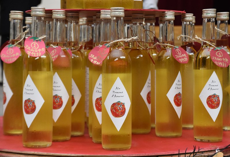 ｊａ山口中央女性部 トマトのワイン風洋酒 限定販売へ 毎日新聞