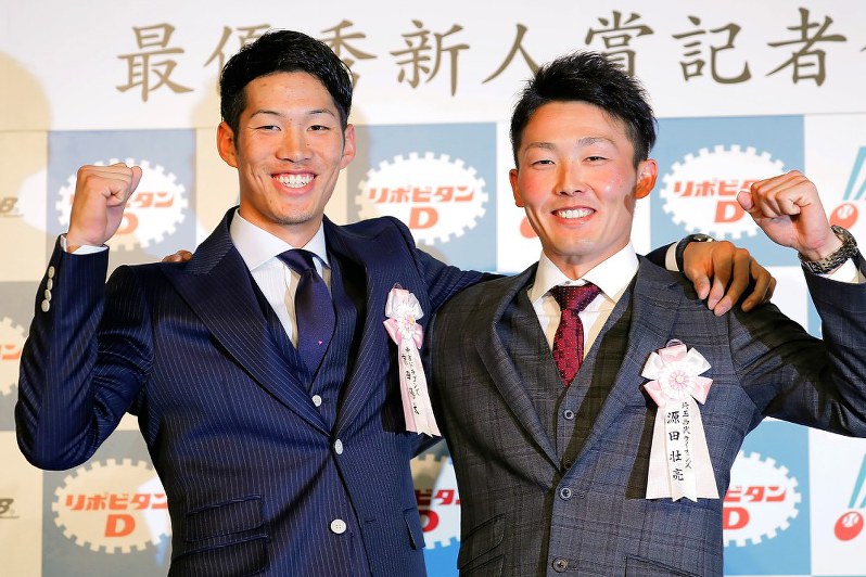 プロ野球 新人王は野手ダブル選出 パは源田 セは京田 毎日新聞