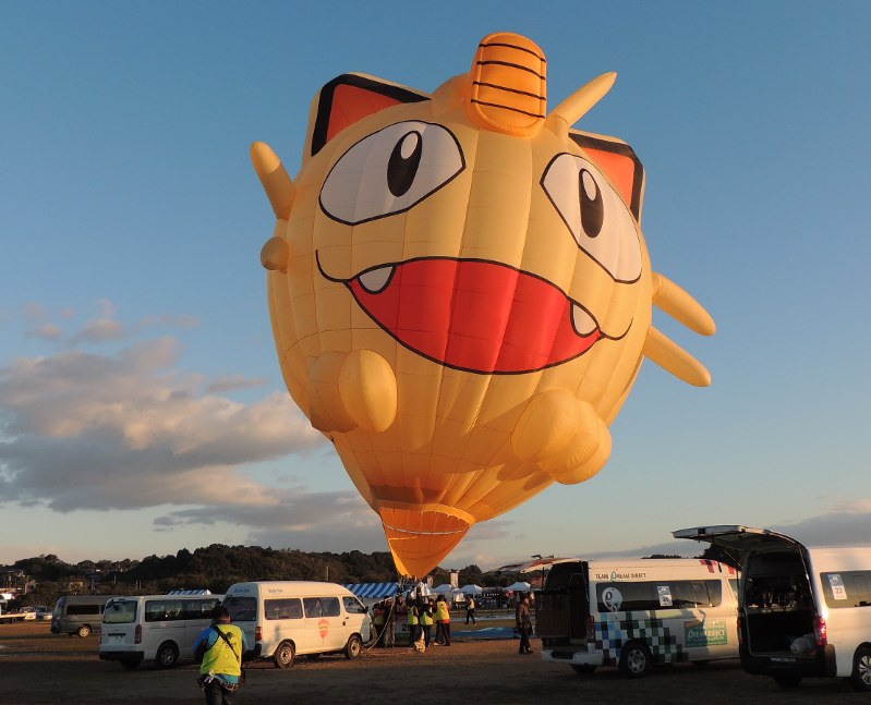 鈴鹿バルーンフェスティバル ニャース の気球も登場 あすまで 三重 毎日新聞