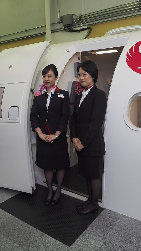 ジェイエア ｃｒｊ２００退役前イベント開催 大阪 伊丹 写真特集66 68 毎日新聞