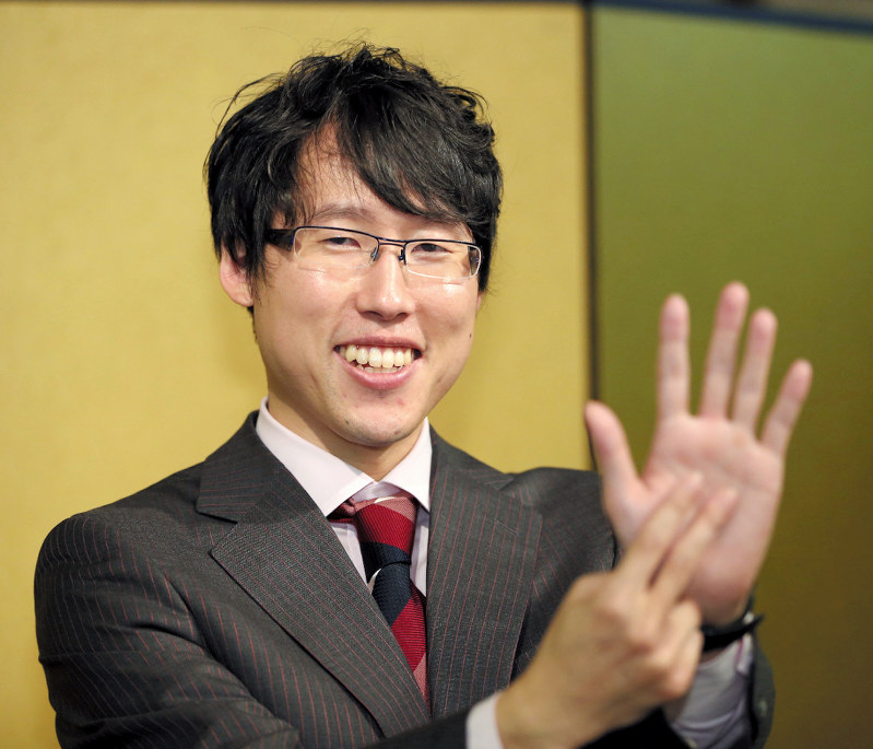 本因坊４００年への道 囲碁 文裕７冠と アルファ碁 金沢盛栄 毎日新聞