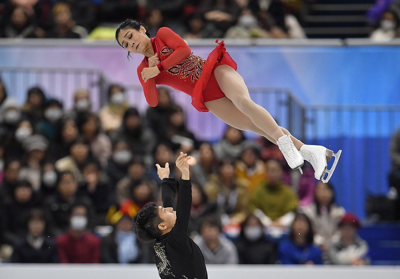 フィギュア：ペア アリョーナ・サブチェンコ、ブルーノ・マソ組