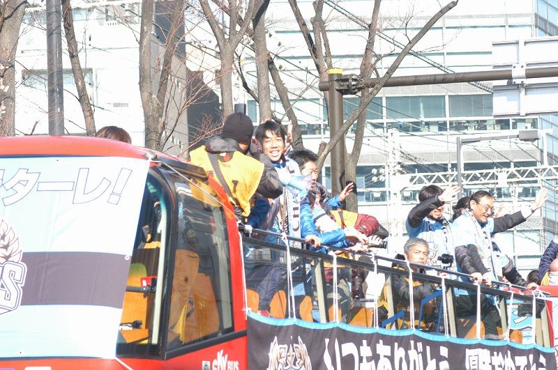 サッカー フロンターレが川崎市内で優勝パレード 写真特集6 7 毎日新聞