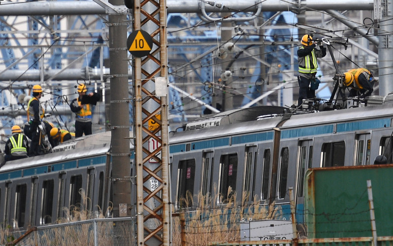 架線トラブル：京浜東北線など全線で運転再開 | 毎日新聞